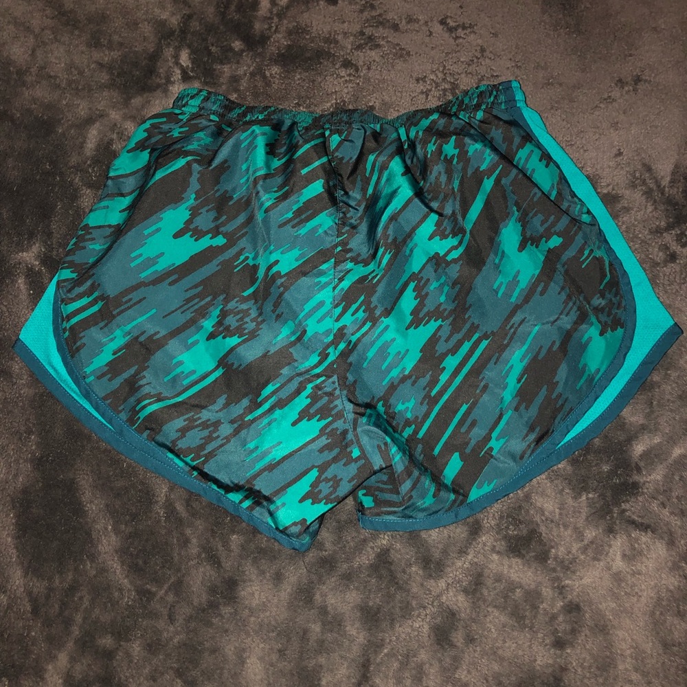 Nike shorts - Picture 2 of 3